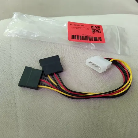 کابل تبدیل برق 1 به 2 ساتا مدل S322 طول 0.2 متر