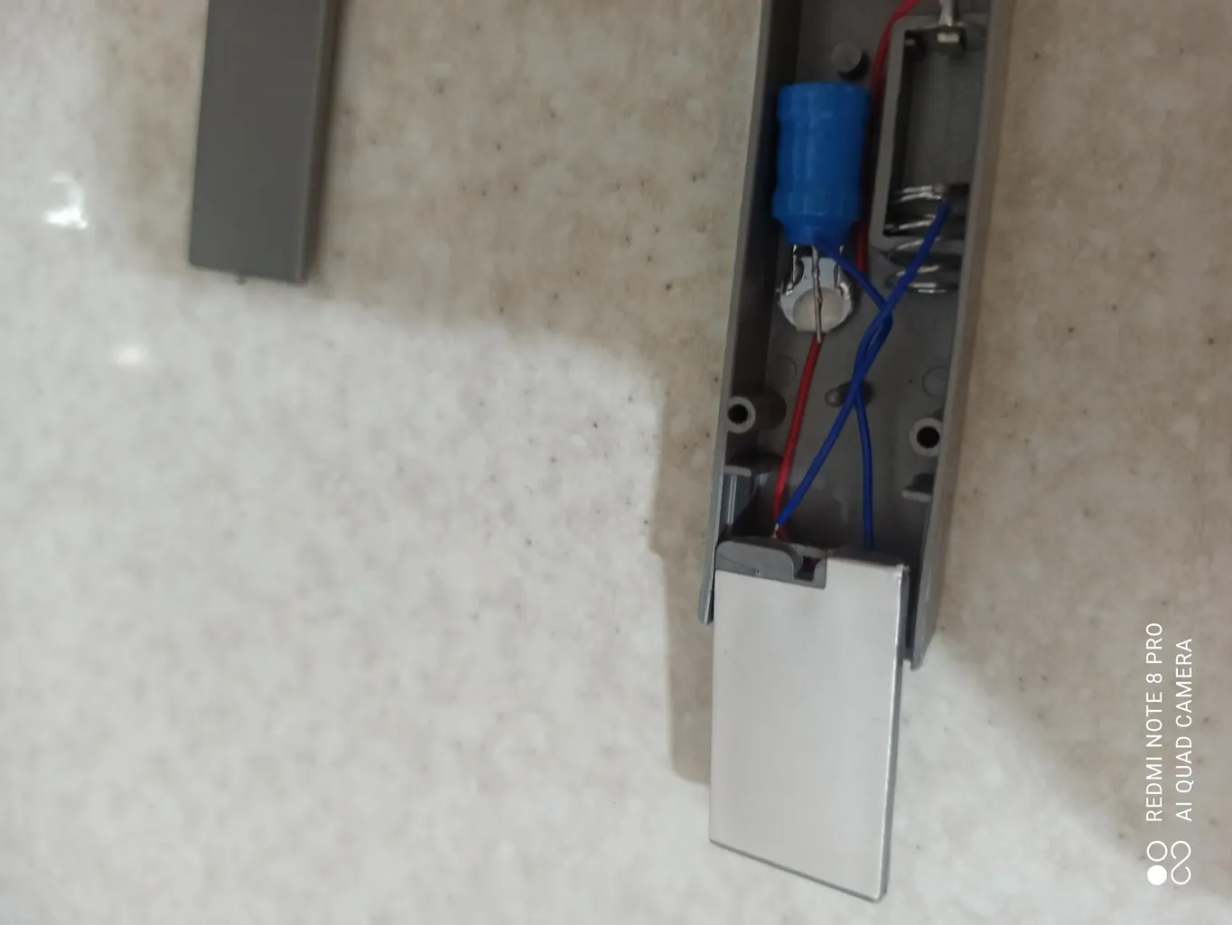 ابزار شوخی مدل آدامس برقی