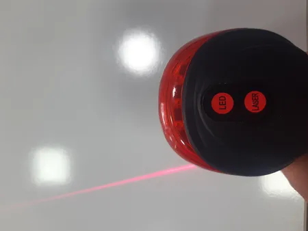 چراغ عقب دوچرخه مدل لیزری