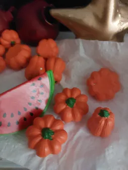 میوه تزیینی مدل کاج کد SRM-275 بسته 10 عددی