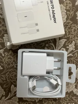 شارژر دیواری 25 وات مدل PD3.0 به همراه کابل USB-C