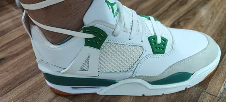 کفش مخصوص دویدن مدل 4 Retro