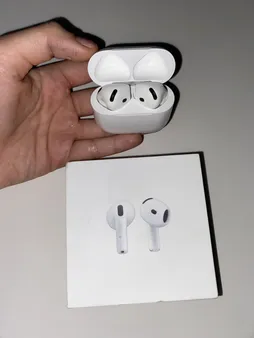 هدفون بلوتوثی اپل مدل AirPods 4