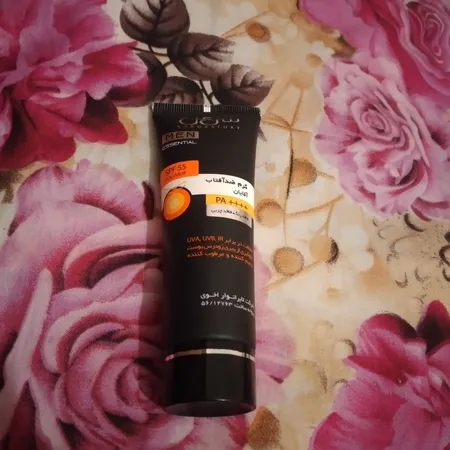 کرم ضدآفتاب آقایان سی گل مدل SPF55، حجم 50 میلی‌لیتر