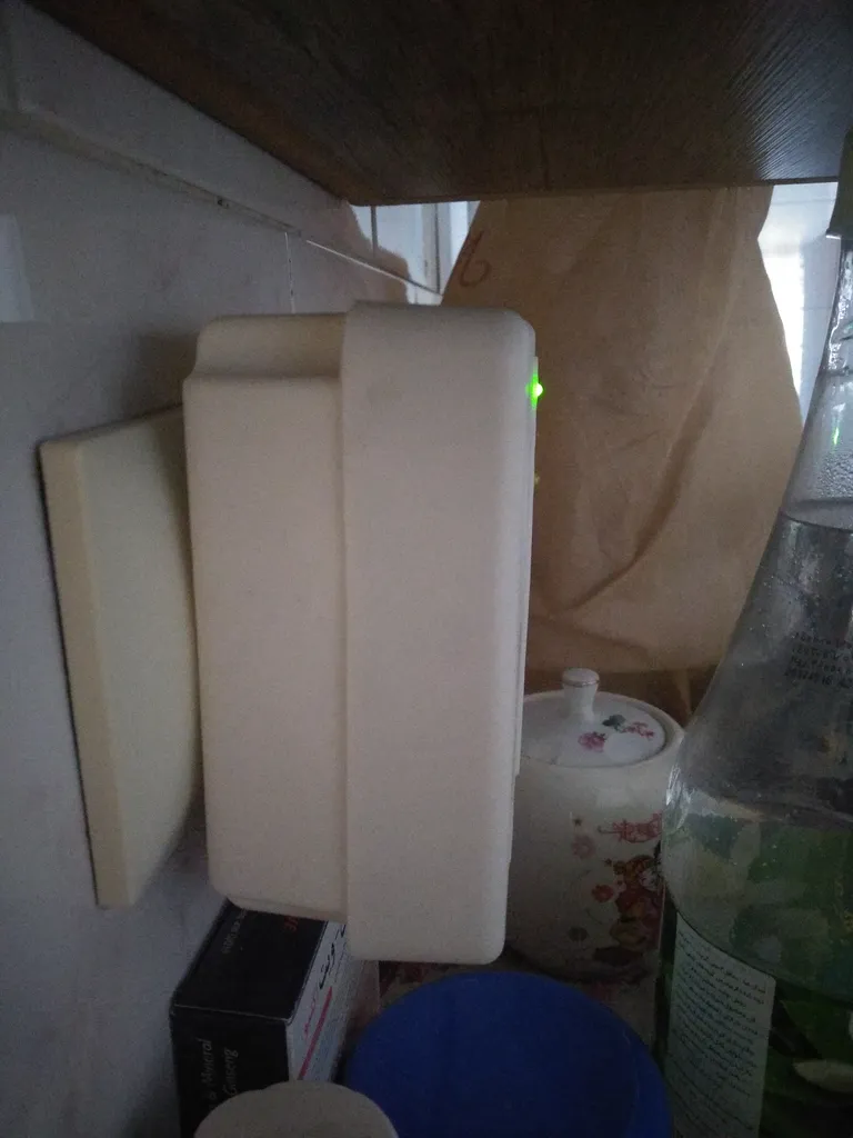 محافظ ولتاژ ساکو مدل P-22213