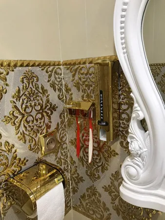 دستگاه خمیر دندان اتوماتیک اسپادانا به همراه جا مسواکی کد 99