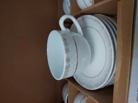 ست فنجان و نعلبکی 12 پارچه چینی زرین ایران مدل ایتالیا اف 8 برایدال درجه یک