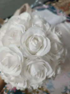 تجریه خرید دسته گل مصنوعی طرح عروس مدل رز و پاپیون