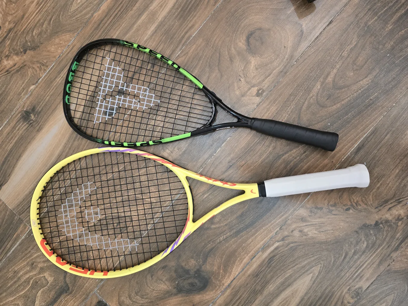 راکت بدمینتون تالبوت تورو مدل Set SPEED 5500 LED بسته 2 عددی