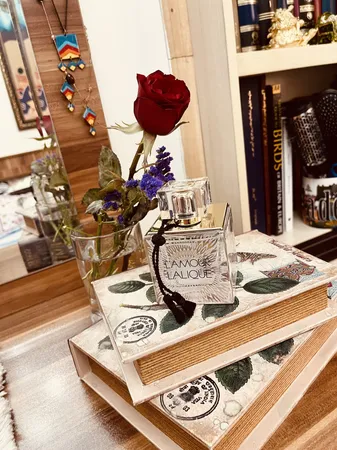 ادو پرفیوم زنانه لالیک مدل Le Amour حجم 100 میلی‌ لیتر