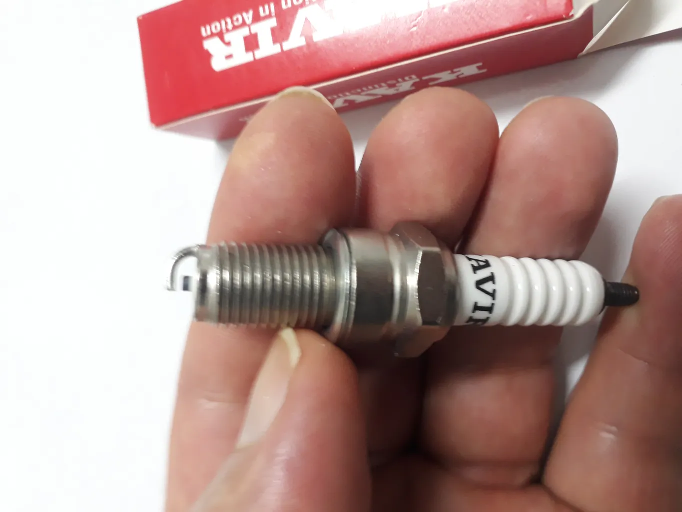 شمع موتورسیکلت کویر مدل D8EA