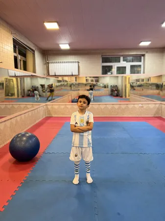 ست پنج تکه لباس ورزشی پسرانه طرح تیم ملی آرژانتین مدل مسی 2023