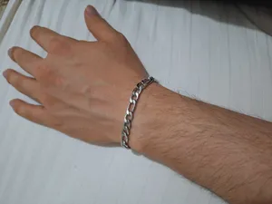 تجریه خرید دستبند مانچو طرح فیگارو مدل bf533