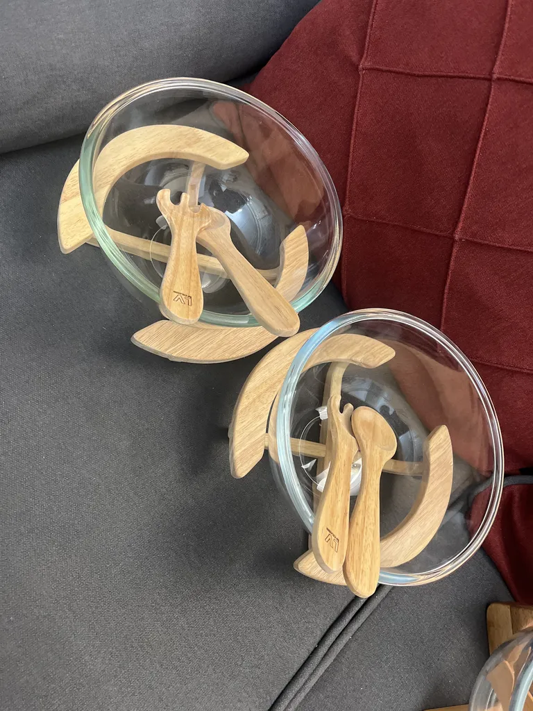 ظرف سالاد ال وی کد 6353461460536 به همراه قاشق و چنگال