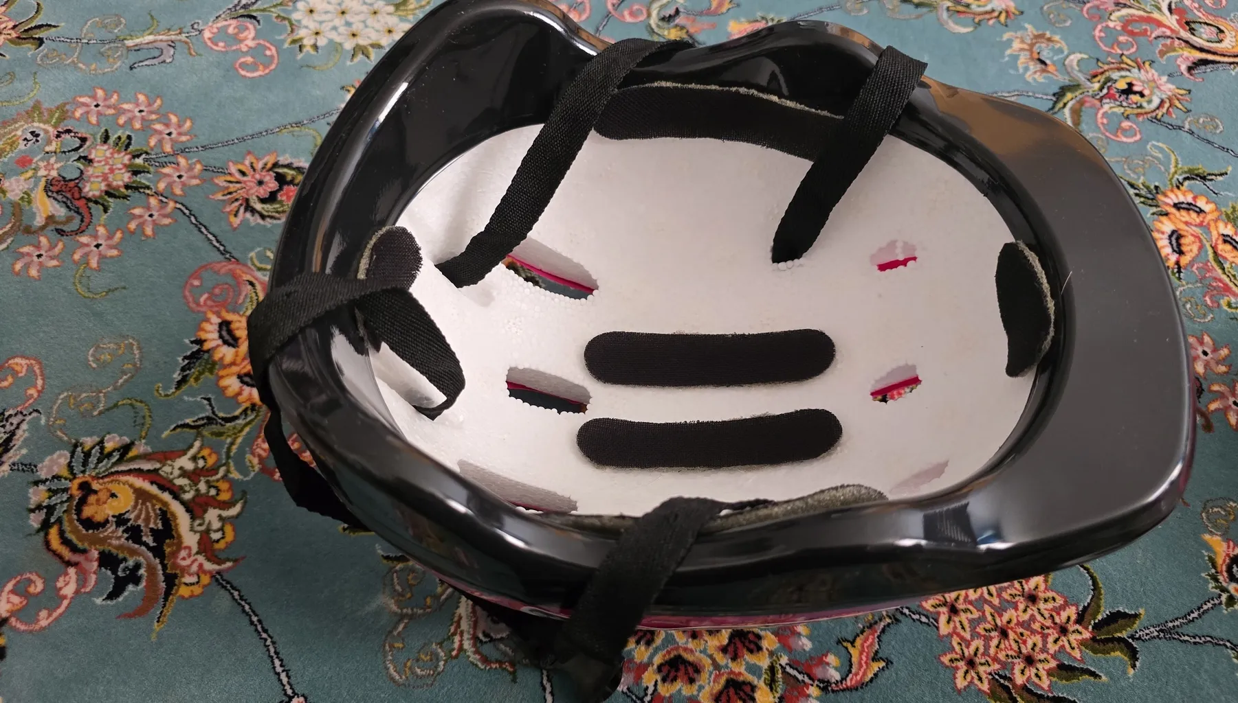 اسکیت کفشی مدل رانر به همراه کلاه و لوازم ایمنی اسکیت