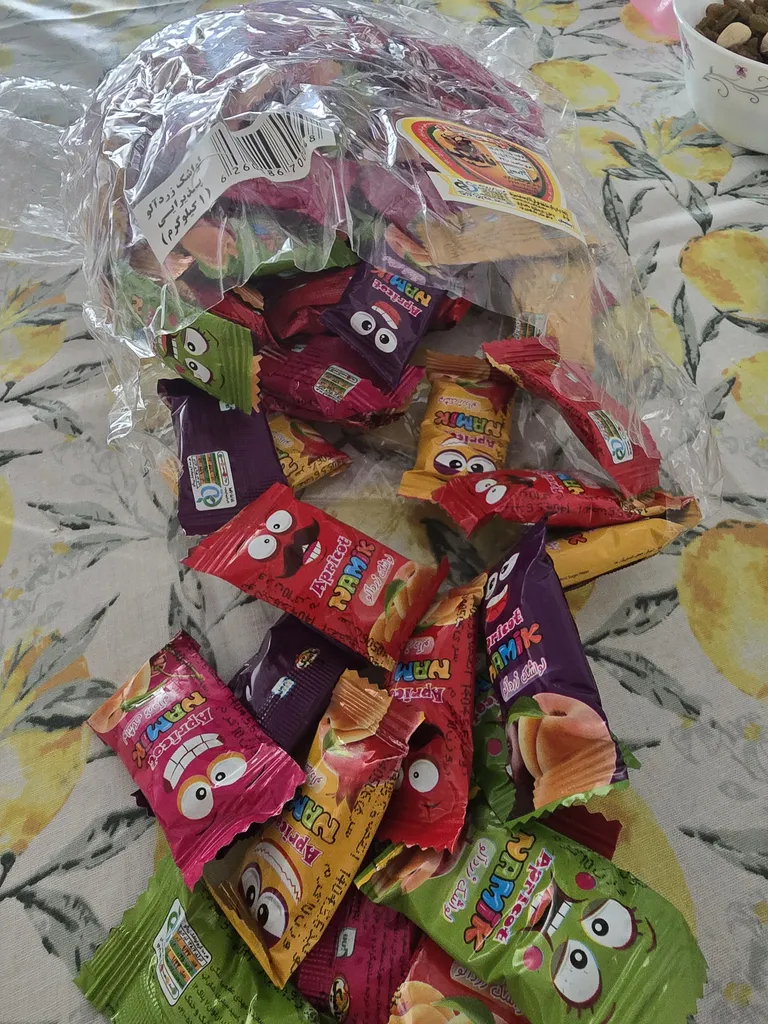 لواشک نامیک پذیرایی - 1 کیلوگرم