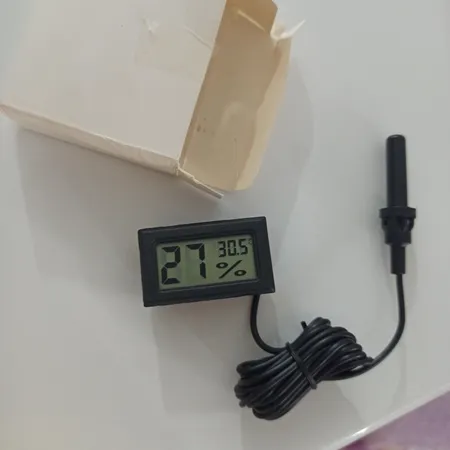 دما سنج و رطوبت سنج مدل DY