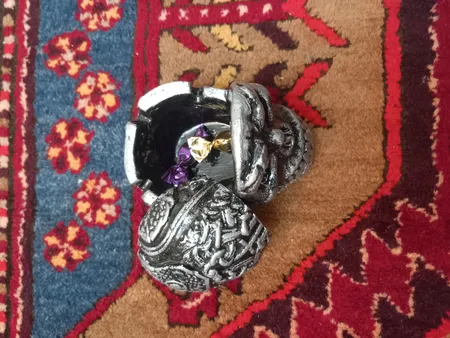 زیرسیگاری مدل جمجمه در دار