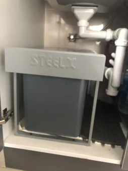 سطل زباله کابینتی مدل استیل ایکس