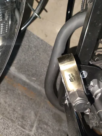 قفل دیسکی موتورسیکلت موتولاک مدل درپوش دار وان