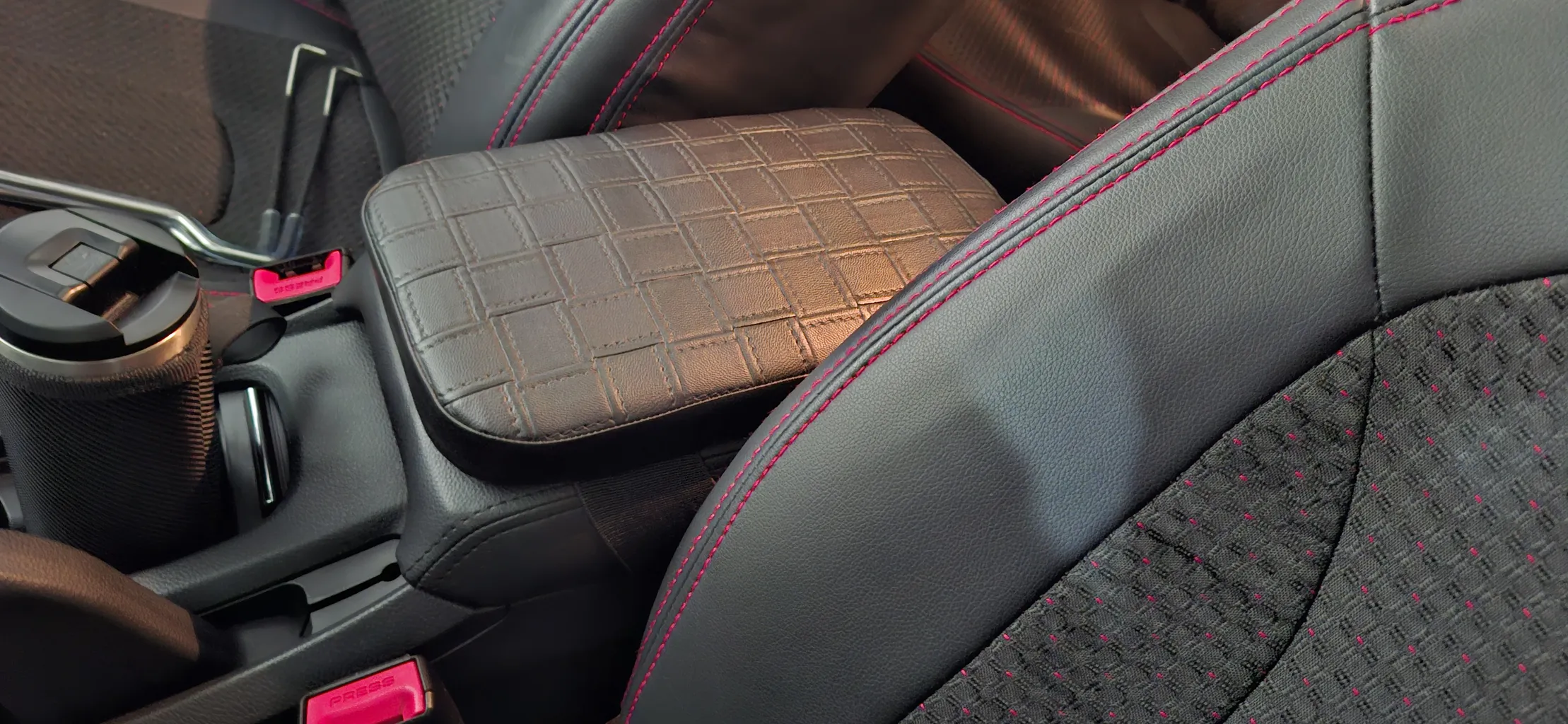 پد کنسول خودرو نادیاهوم مدل consolepad