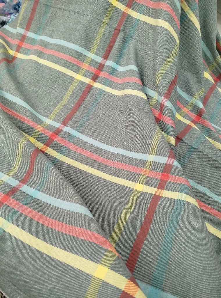 پتو مسافرتی سیمین مدل هلیا کد AR64 سایز 220x150 سانتی متر