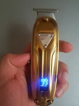 ماشین اصلاح مو صورت و سر وی جی ار مدل V-062