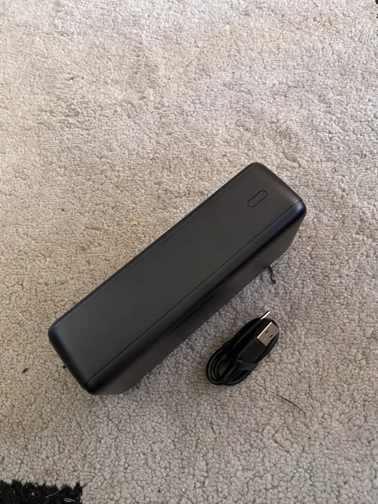 پاوربانک مک دودو مدل mc-424 ظرفیت 30000 میلی آمپر ساعت