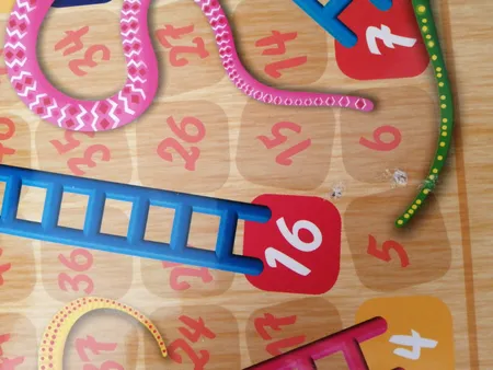 بازی منچ و مارپله تخته چوبی مدل Animals