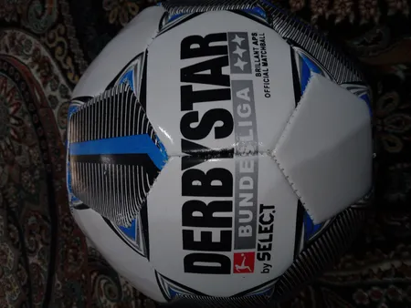 توپ فوتبال مدل Bundesliga کد b2-2022