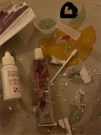 کیت رنگ ابرو داماسک رز کد 10.5 حجم 30 میلی لیتر رنگ بلوند طلایی فوق العاده روشن