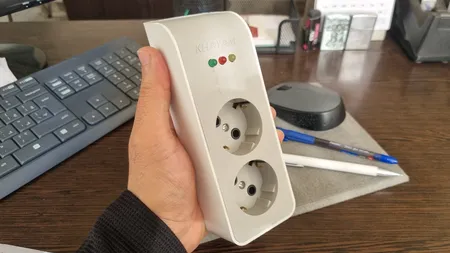 محافظ ولتاژ خیام الکتریک مدل KH8051