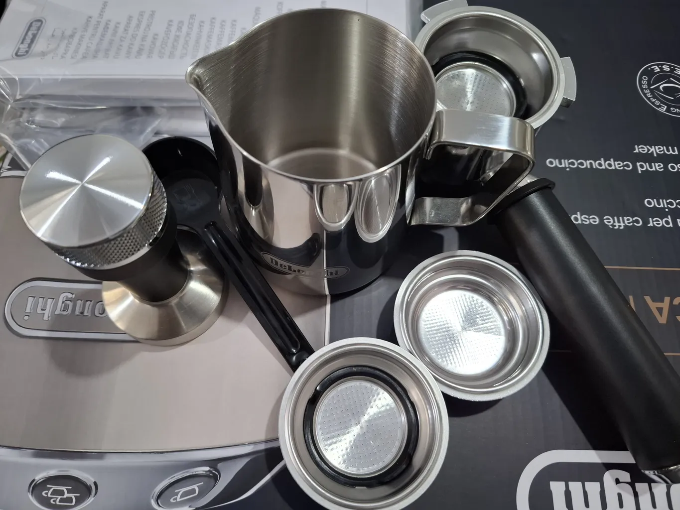 اسپرسو ساز دلونگی مدل EC785