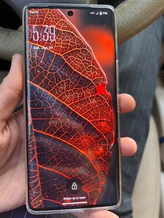 گوشی موبایل داریا مدل bond 5G دو سیم کارت ظرفیت 256 گیگابایت و رم 8 گیگابایت به همراه شارژر