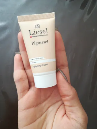 کرم روشن کننده لایسل مدل Pigmasel حجم 30 میلی لیتر
