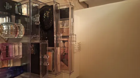 استند لوازم آرایشی نیلوشاپ مدل چهار کشو کد 4Drawers