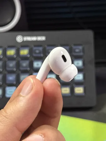 هدفون بلوتوثی اپل مدل AirPods Pro 2nd Generation Type-C