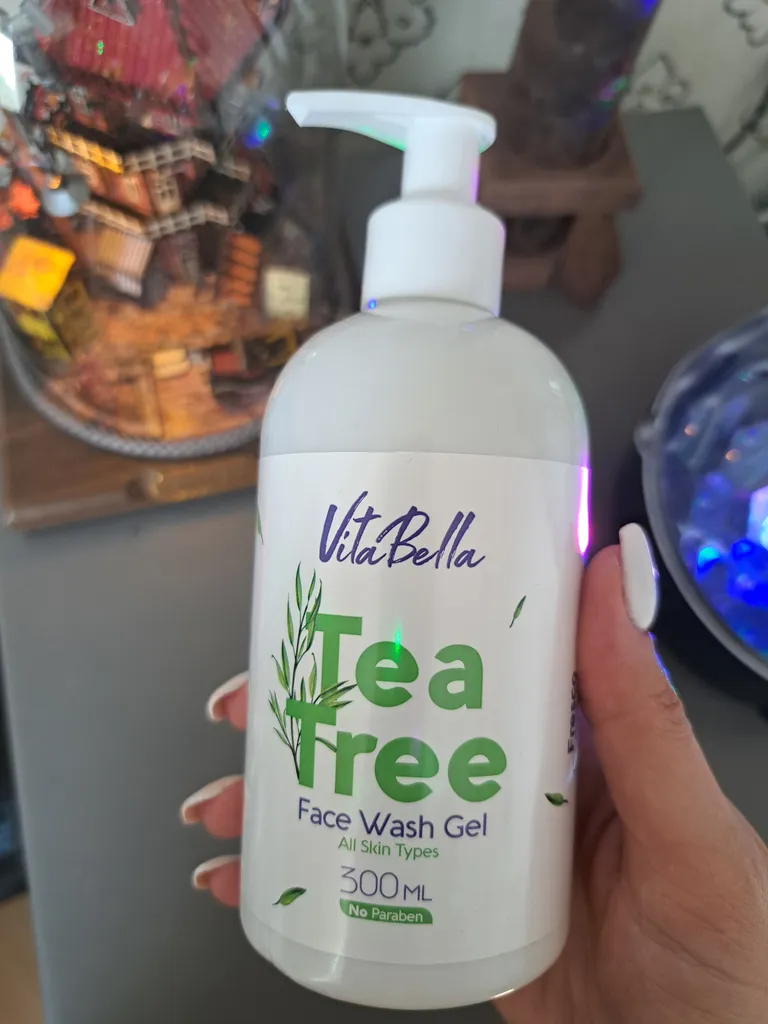 ژل شست‌وشوی صورت ویتابلا مدل درخت چای حجم 300 میلی‌لیتر