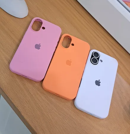 کاور مدل سیلیکونی مناسب برای گوشی موبایل اپل iphone 16