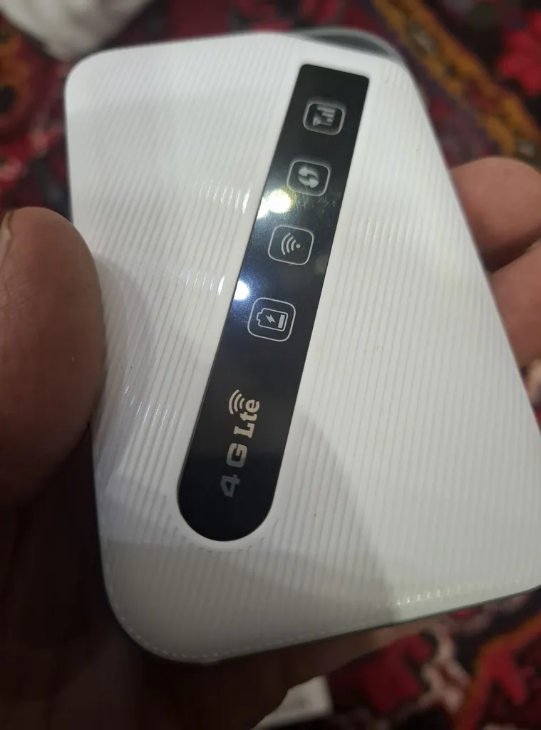 مودم 4G/LTE قابل حمل دی-لینک مدل DWR-930M