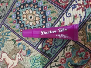 تجریه خرید کرم لب دکتر ژیلا مدل soothing وزن 12 گرم