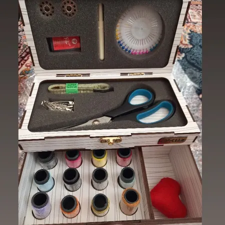 جعبه نخ و سوزن مدل Kh1000 مجموعه 21 عددی