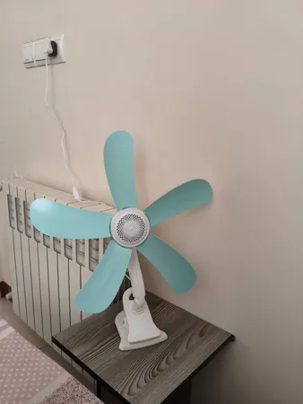 پنکه رومیزی مدل گیره ای پنج پره