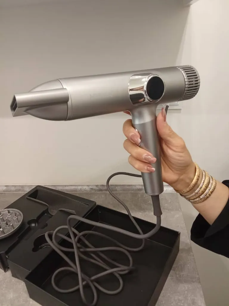 سشوار حرفه ای 2000 وات هیسکا مدل H5263