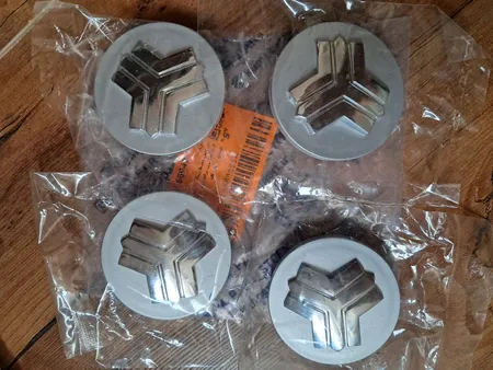 در پوش وسط رینگ خودرو چیکال مدل M-7 مناسب برای کوئیک بسته 4 عددی