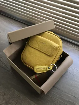 کیف رودوشی چرم جانتا مدل D078