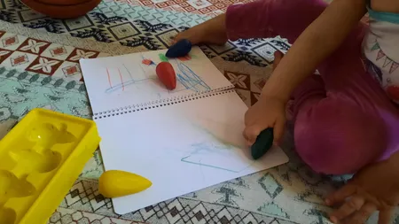 مداد شمعی 4 رنگ آریا مدل 2050