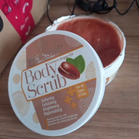 اسکراب بدن تاپ شاپ مدل روغن آرگان حجم 200 میلی لیتر