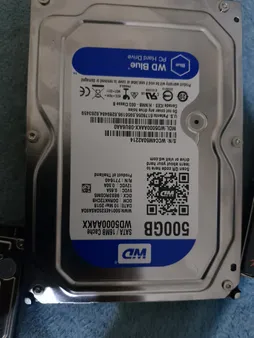 هارد دیسک اینترنال وسترن دیجیتال مدل WD BLUE WD5000AAKX ظرفیت 500 گیگابایت