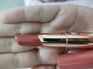 تجریه خرید رژ لب جامد دیویو مدل 24 شماره 1